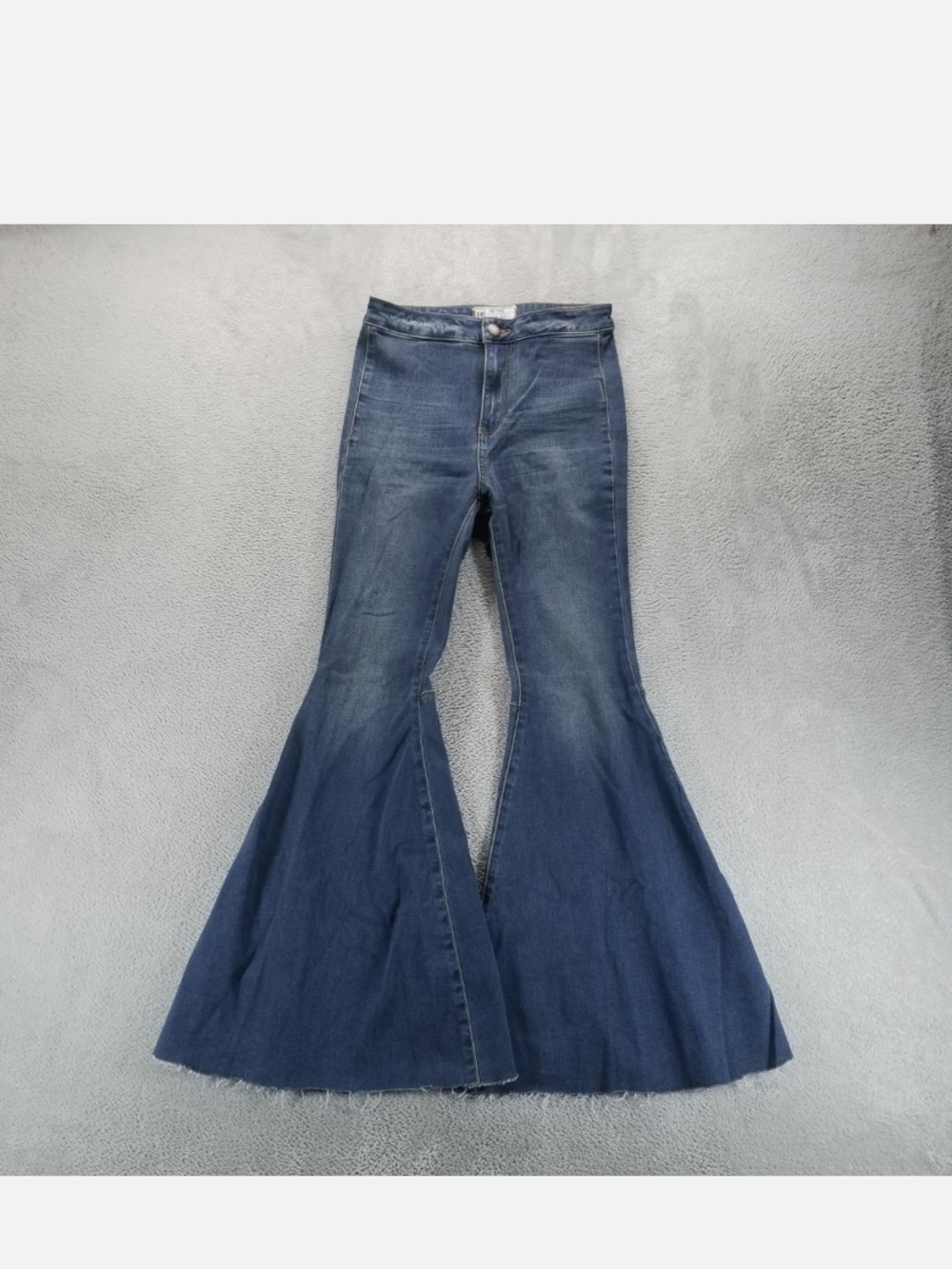 Free People Dark Blue High-Rise Flare bell bottoms size 27 super bell so cute